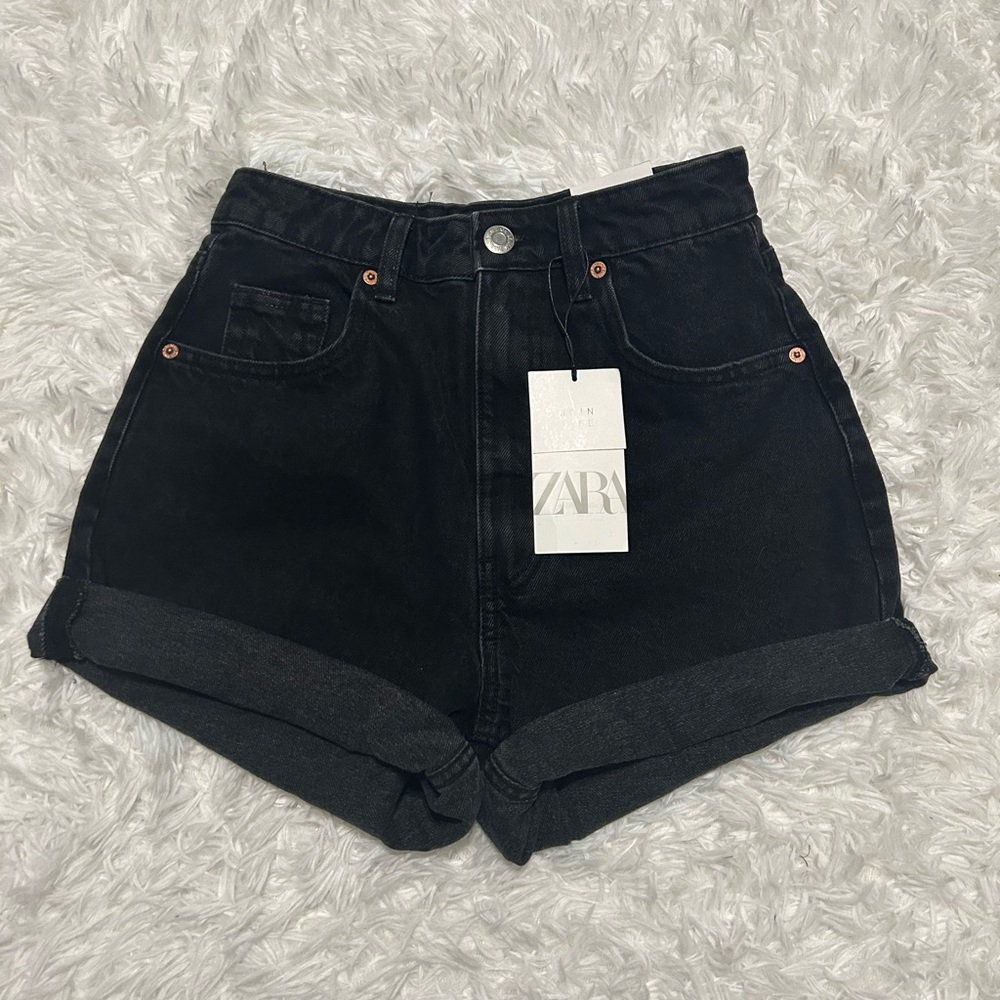 NWT ZARA HI-Rise Burmuda Mom Fit Jean Shorts Black Size 2